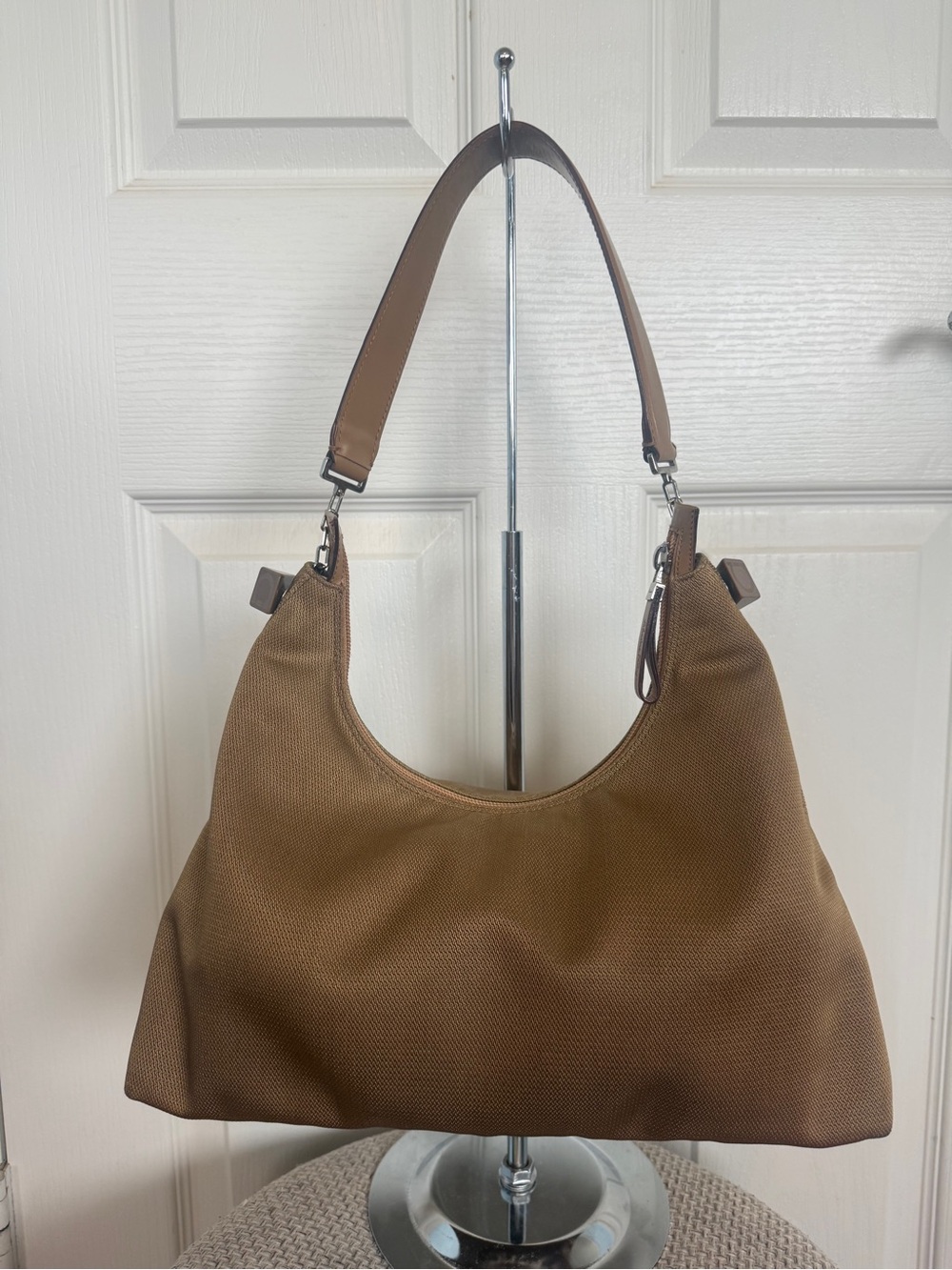 Salvatore Ferragamo Tech Nylon Gancini Shoulder Bag - Picture 3 of 11
